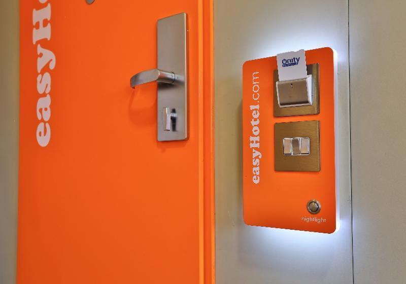 Easyhotel Szófia Szoba fotó